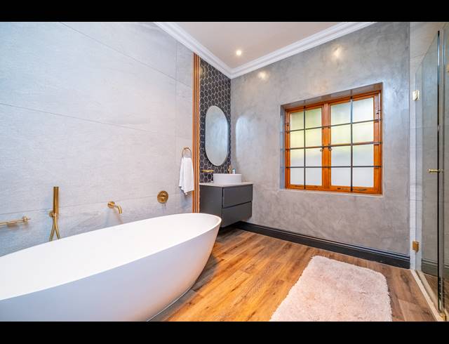 5 BEDROOM FREEHOLD FOR SALE IN NORTHCLIFF